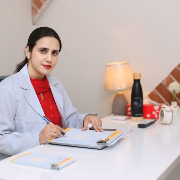 Dr Maria Zahoor Aesthetic and skincare laser treatment Surgeon at kallos aesthetics clinic.